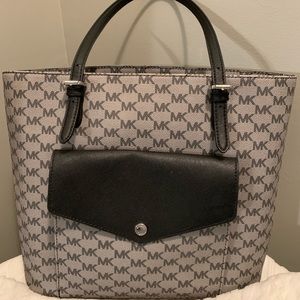 MK Michael Kors marked Tote EUC Retail $268